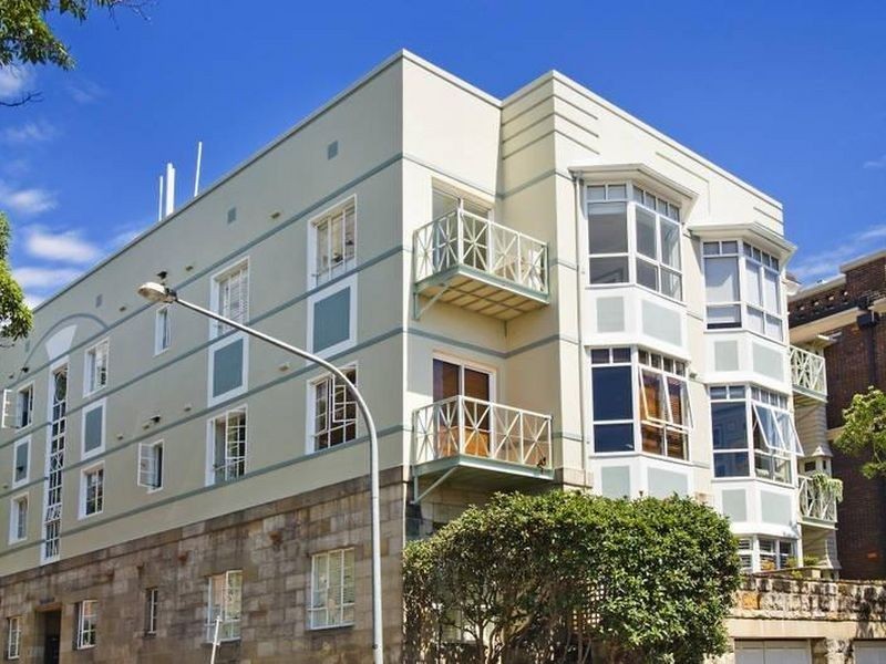 7/4 Holbrook Avenue, Kirribilli NSW 2061