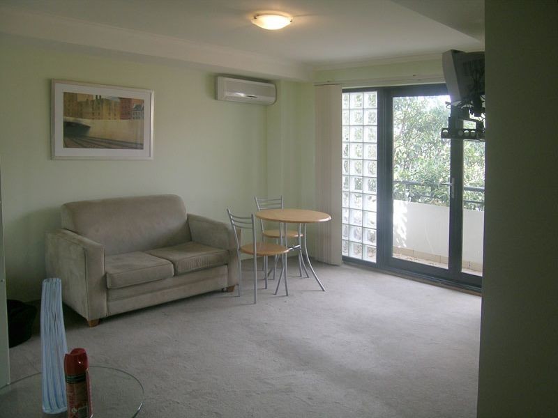 1/40 Humphrey Place, Kirribilli NSW 2061