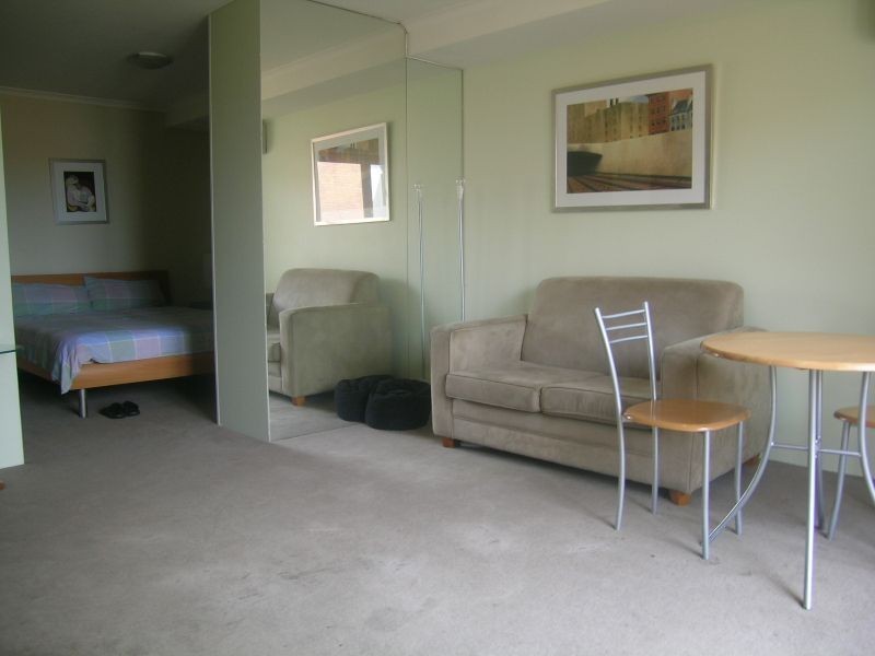 1/40 Humphrey Place, Kirribilli NSW 2061