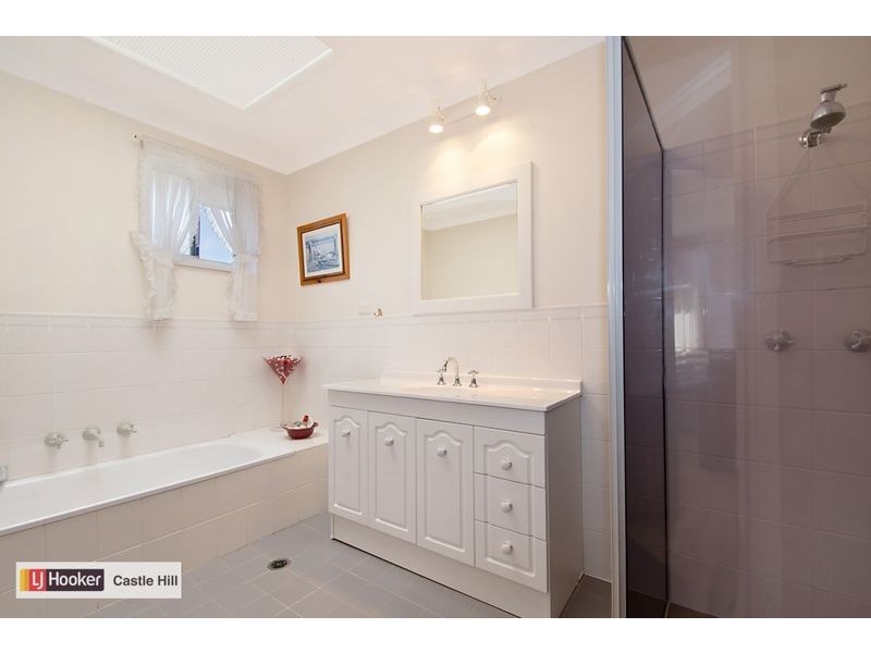 88 B Excelsior Av, Castle Hill NSW 2154