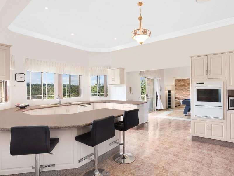 11 Redwood Close, Castle Hill NSW 2154