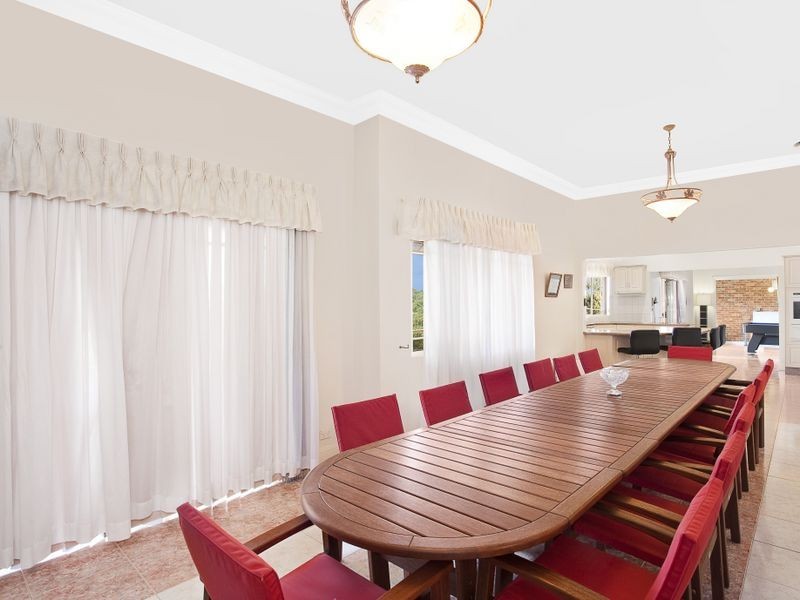 11 Redwood Close, Castle Hill NSW 2154