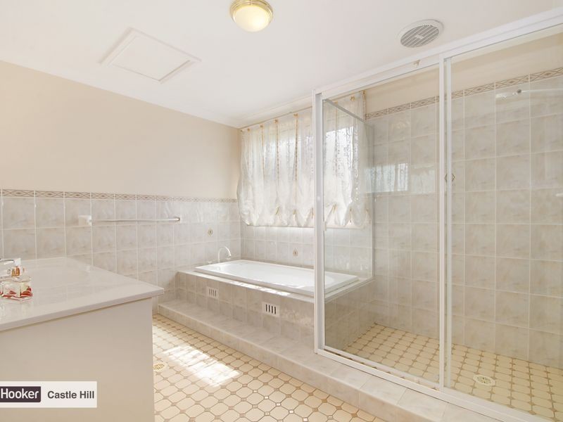 35 Oakhill Drive, Castle Hill NSW 2154