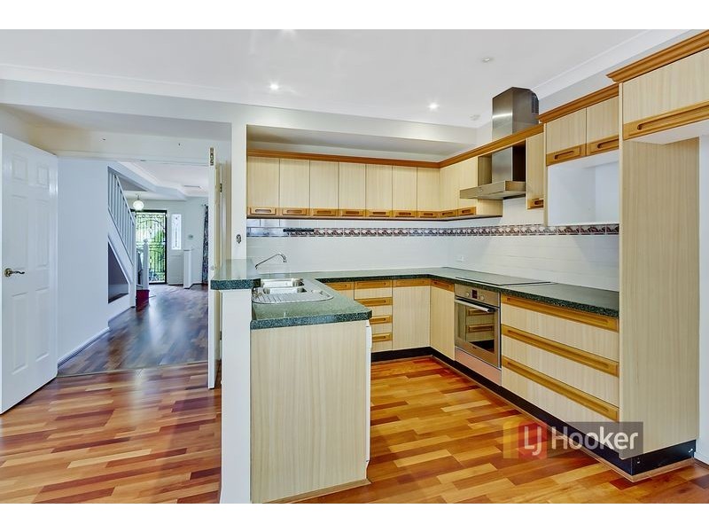 6 Hampton Close, Castle Hill NSW 2154