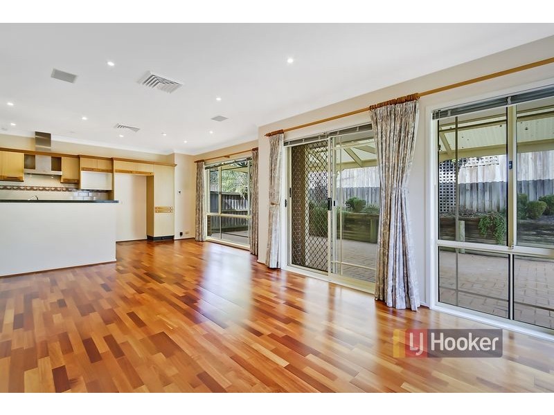 6 Hampton Close, Castle Hill NSW 2154
