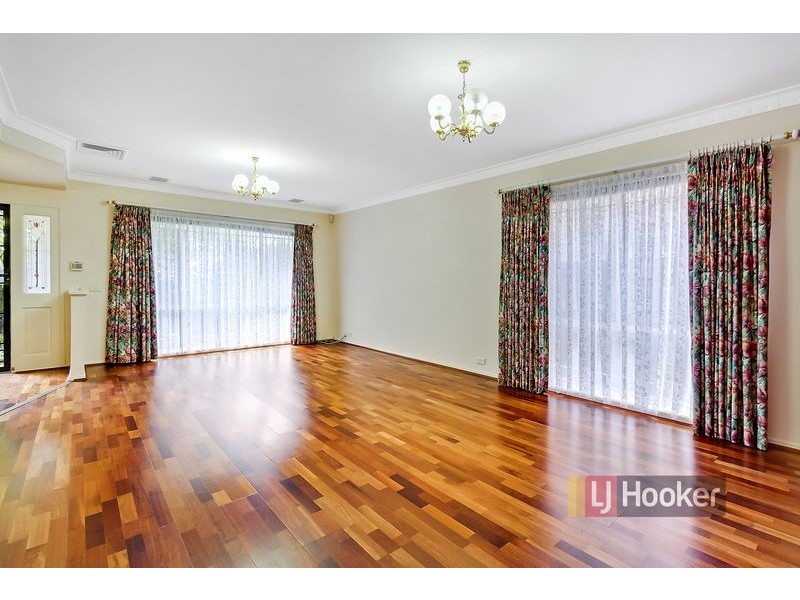 6 Hampton Close, Castle Hill NSW 2154
