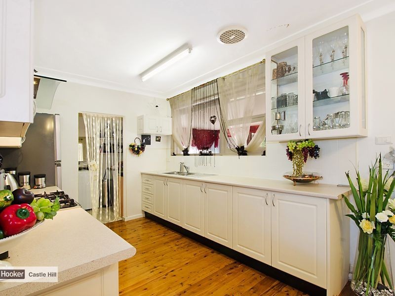 31 Sarah Crescent, Baulkham Hills NSW 2153