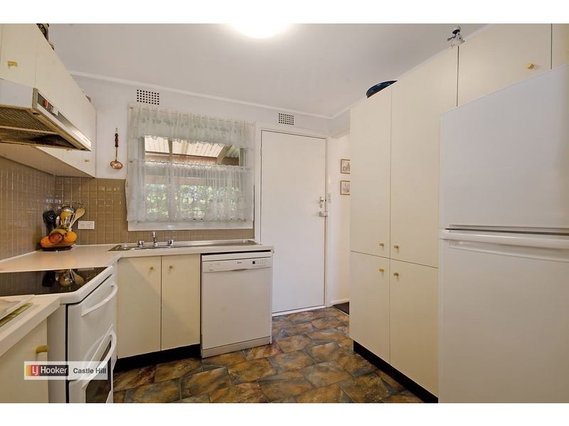 2 Lawndale Avenue, North Rocks NSW 2151