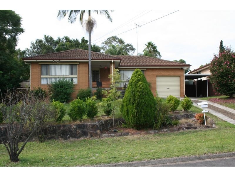 4 Chester Ave, Baulkham Hills NSW 2153