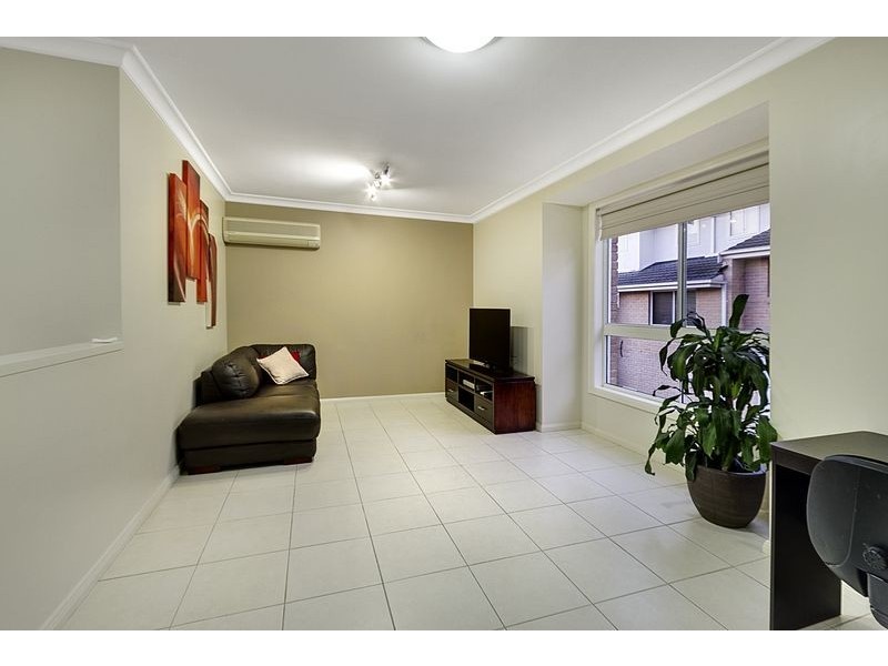 2/61 Chelsea Ave, Baulkham Hills NSW 2153
