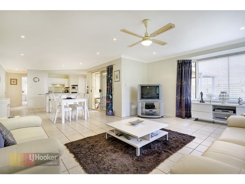 15 Kinnard Way, Kellyville NSW 2155