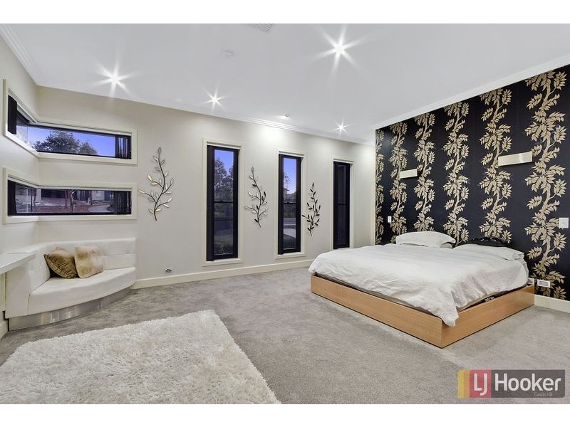 2 Popplewell Ave Stonecutters Ridge, Colebee NSW 2761