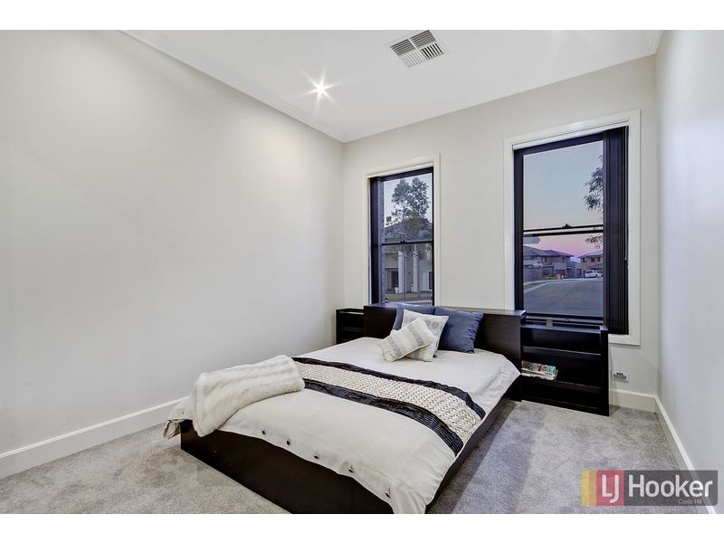 2 Popplewell Ave Stonecutters Ridge, Colebee NSW 2761