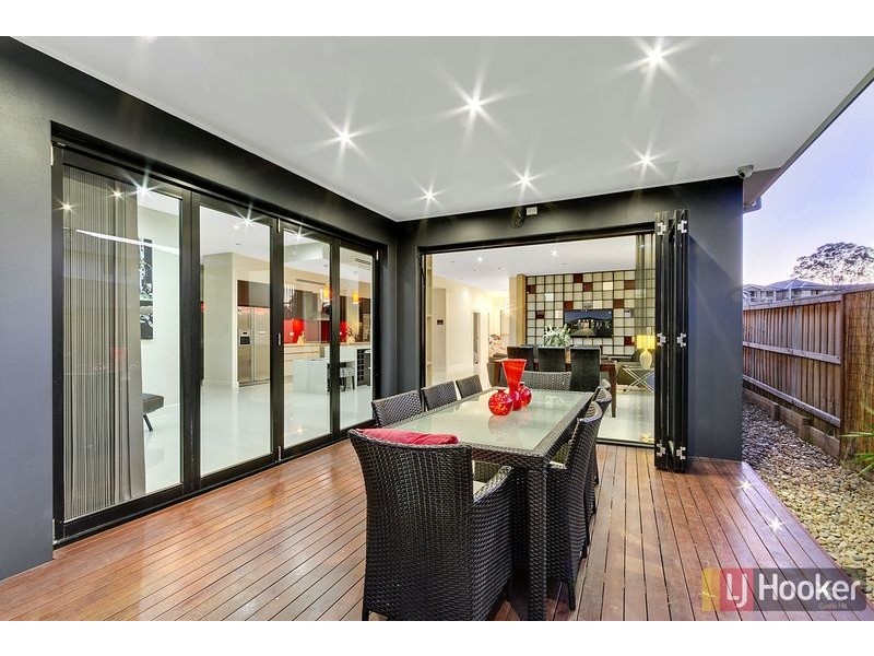 2 Popplewell Ave Stonecutters Ridge, Colebee NSW 2761