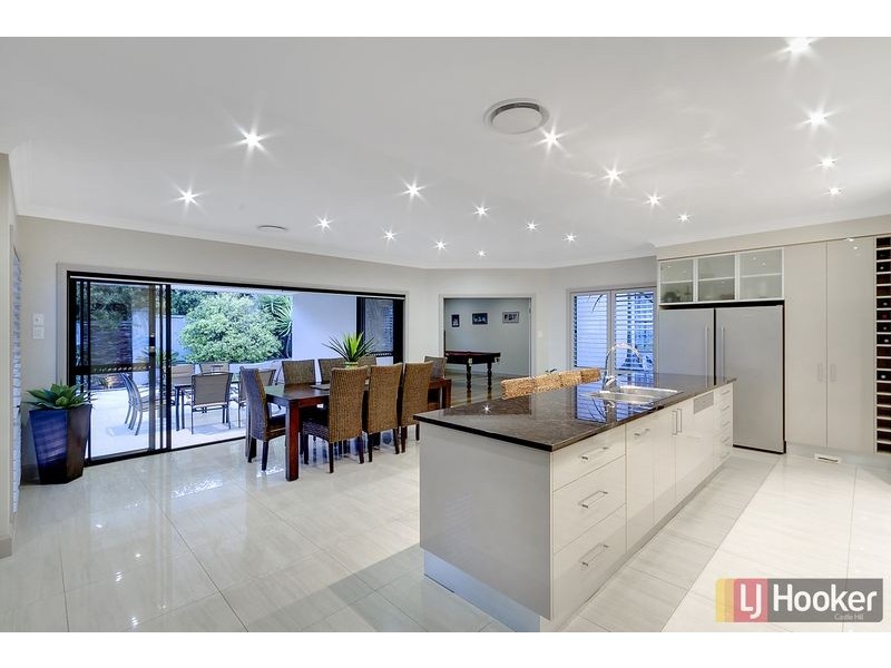 14 Waterfall Cr, Bella Vista NSW 2153