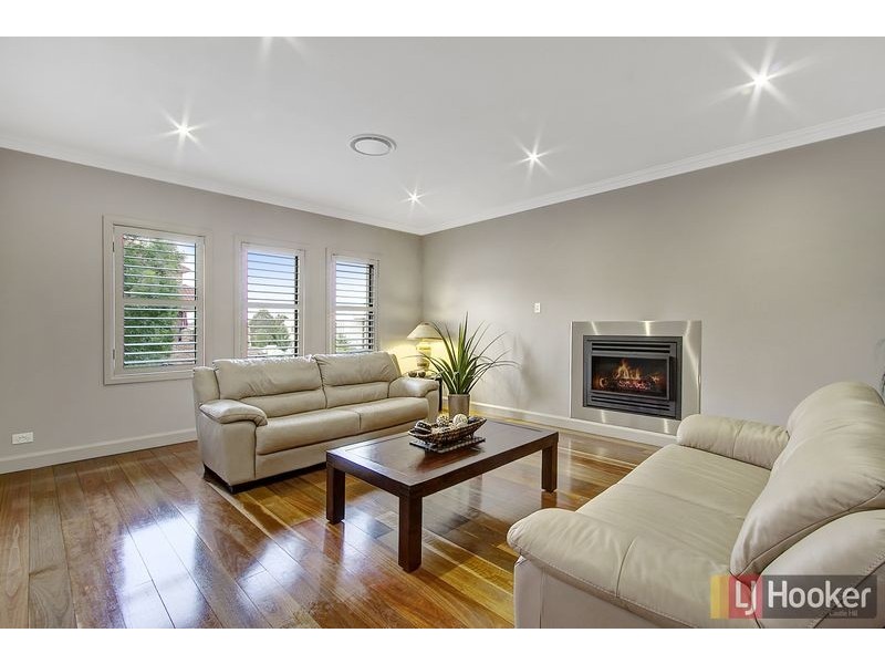 14 Waterfall Cr, Bella Vista NSW 2153