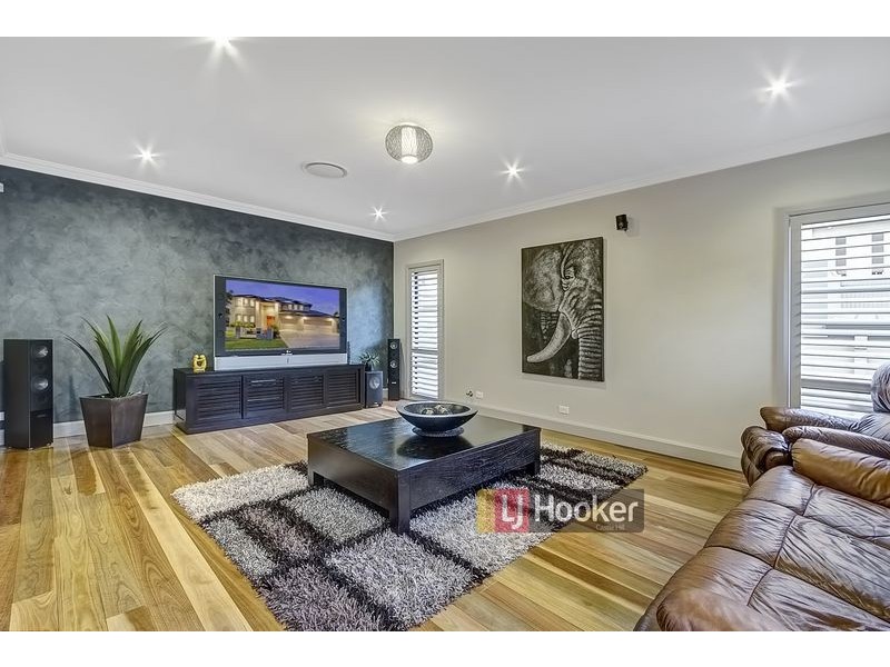 14 Waterfall Cr, Bella Vista NSW 2153