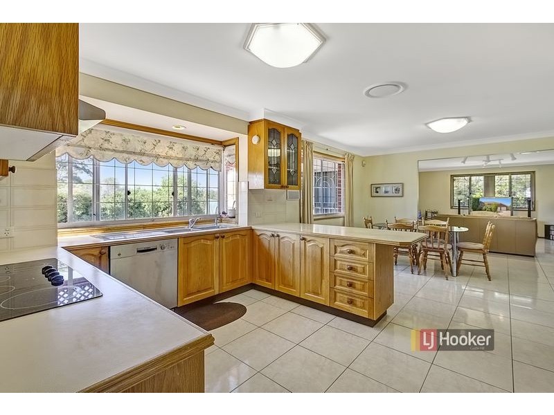 2 Erlestoke Place, Castle Hill NSW 2154