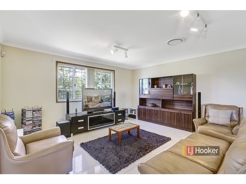 2 Erlestoke Place, Castle Hill NSW 2154