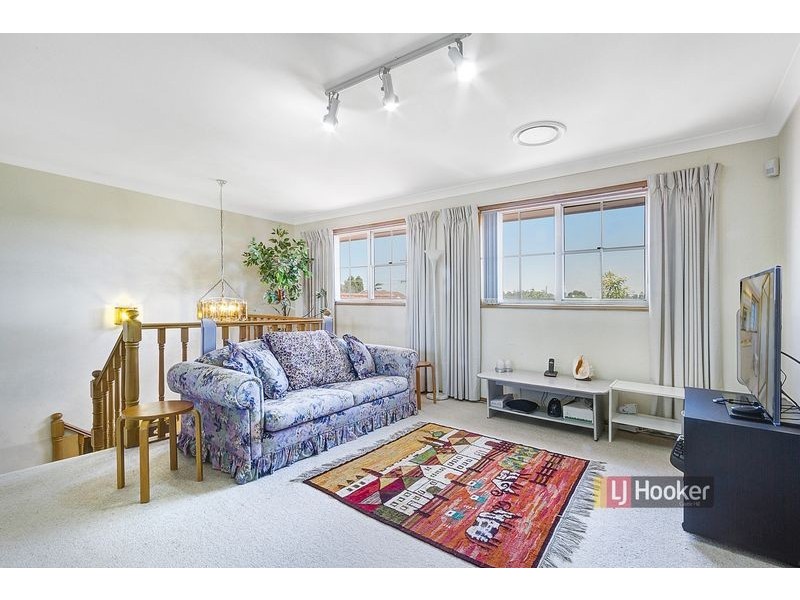 2 Erlestoke Place, Castle Hill NSW 2154