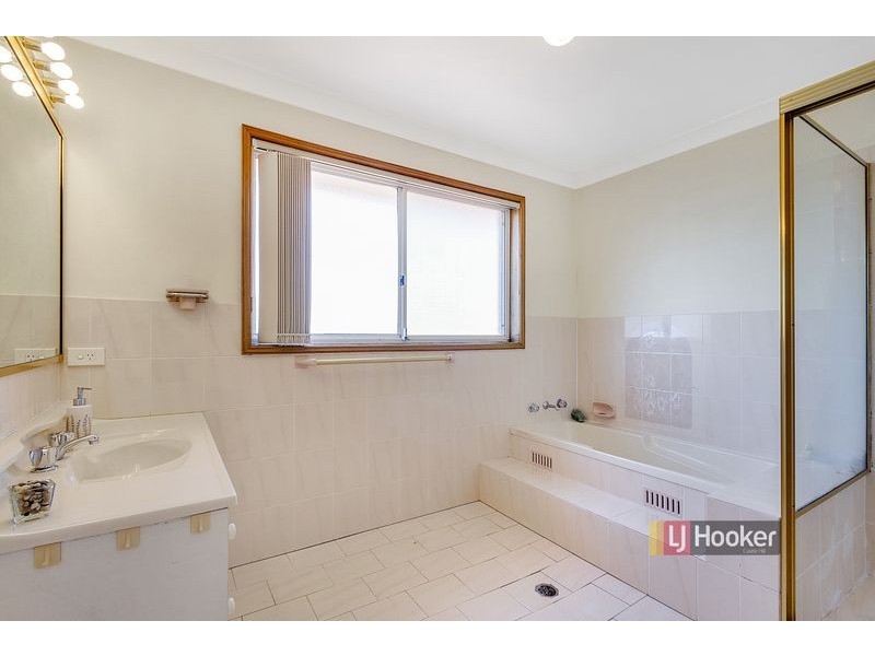 2 Erlestoke Place, Castle Hill NSW 2154