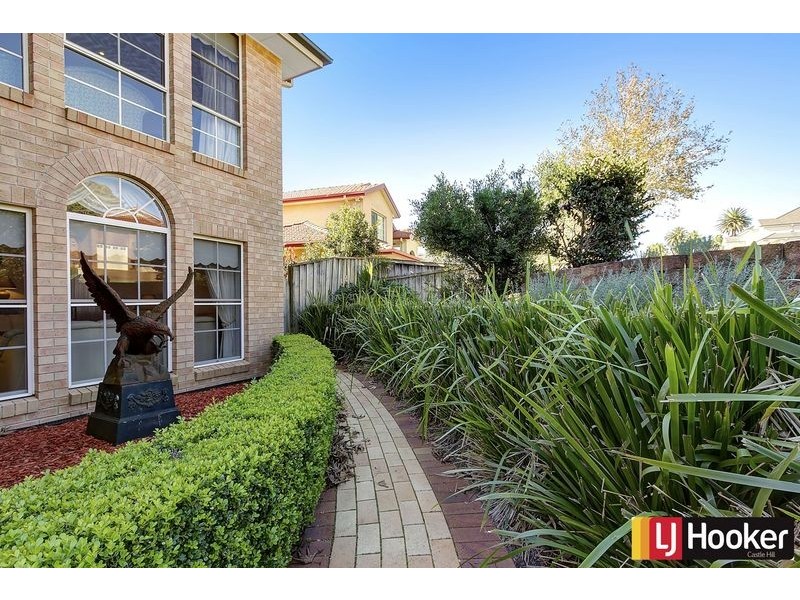 18 Balintore Drive, Castle Hill NSW 2154