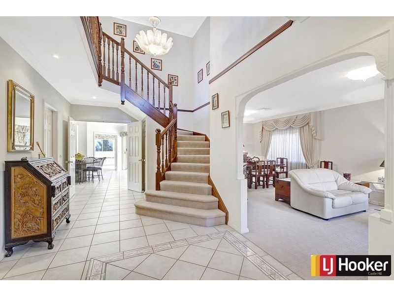 18 Balintore Drive, Castle Hill NSW 2154