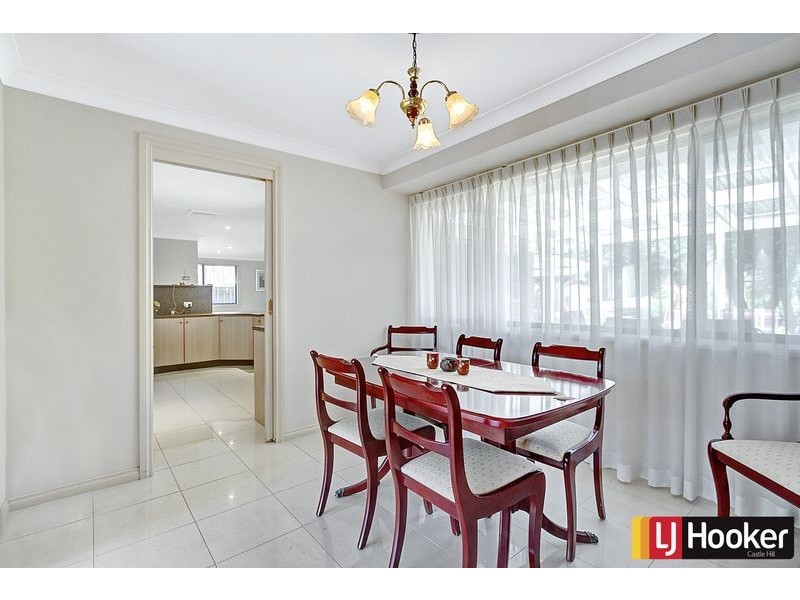 4 Carlton Road, North Rocks NSW 2151