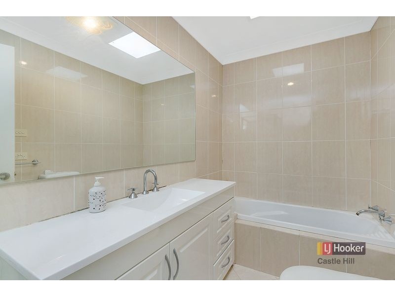 4/3-7 Warwick Pde, Castle Hill NSW 2154