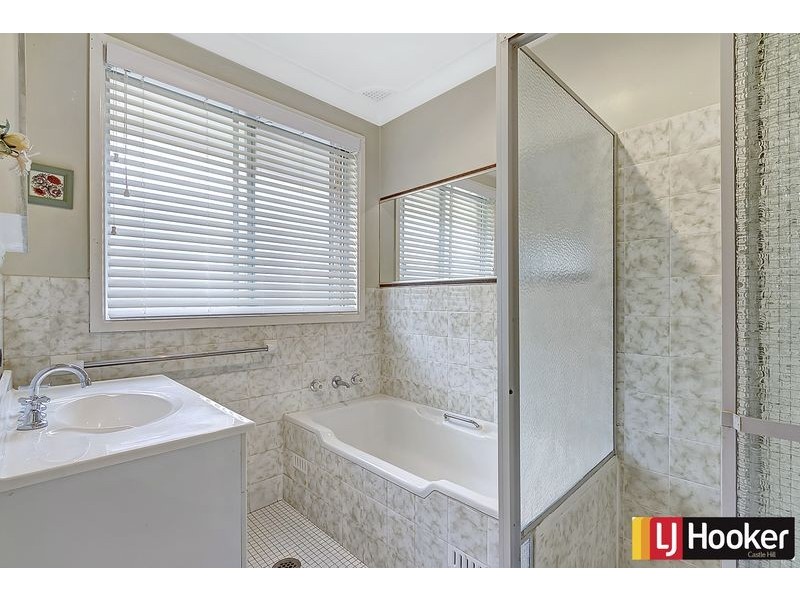 6 Quintana Ave, Baulkham Hills NSW 2153