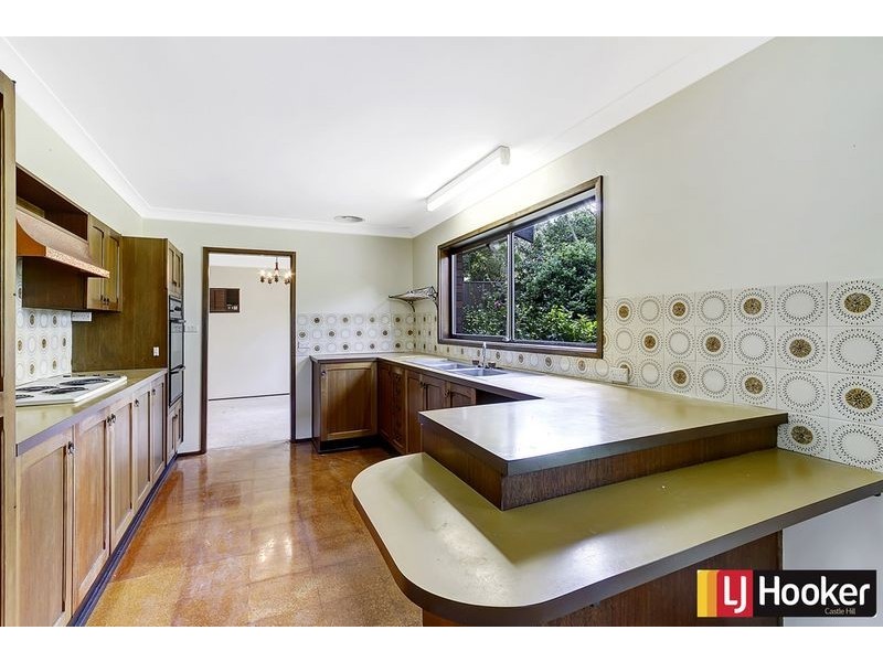 102 Fishburn Crescent, Castle Hill NSW 2154