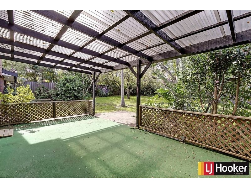 102 Fishburn Crescent, Castle Hill NSW 2154