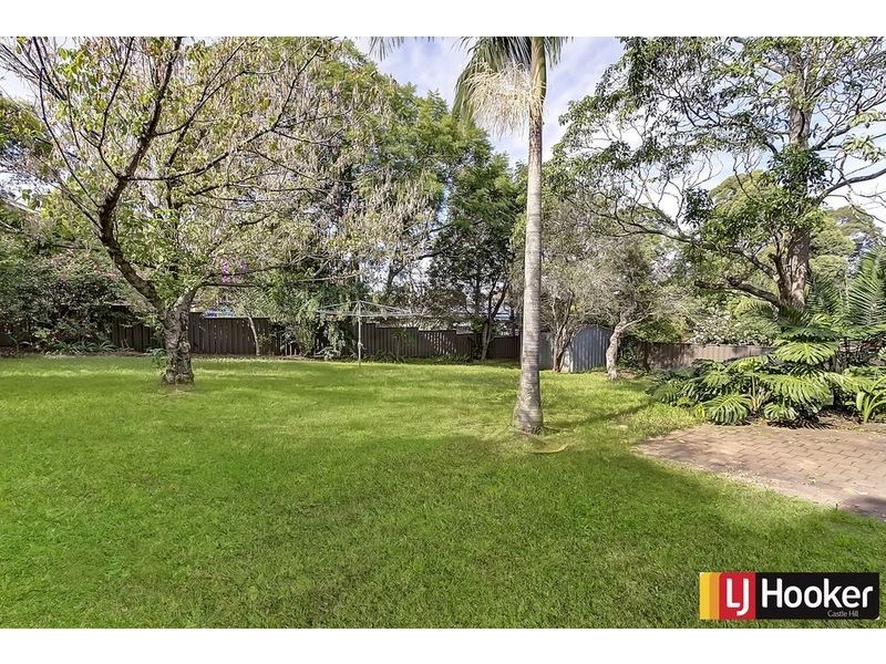 102 Fishburn Crescent, Castle Hill NSW 2154