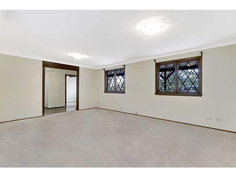 102 Fishburn Crescent, Castle Hill NSW 2154