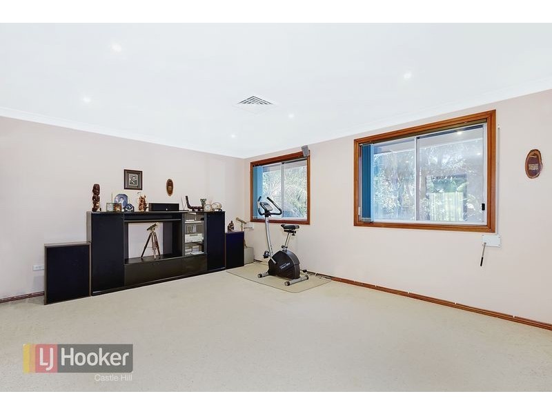 18 Clarke Place, Castle Hill NSW 2154