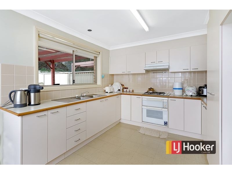 13 B Kingussie Ave, Castle Hill NSW 2154