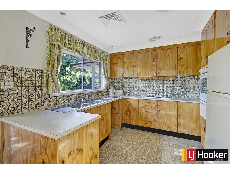 4 Cadman Cr, Castle Hill NSW 2154