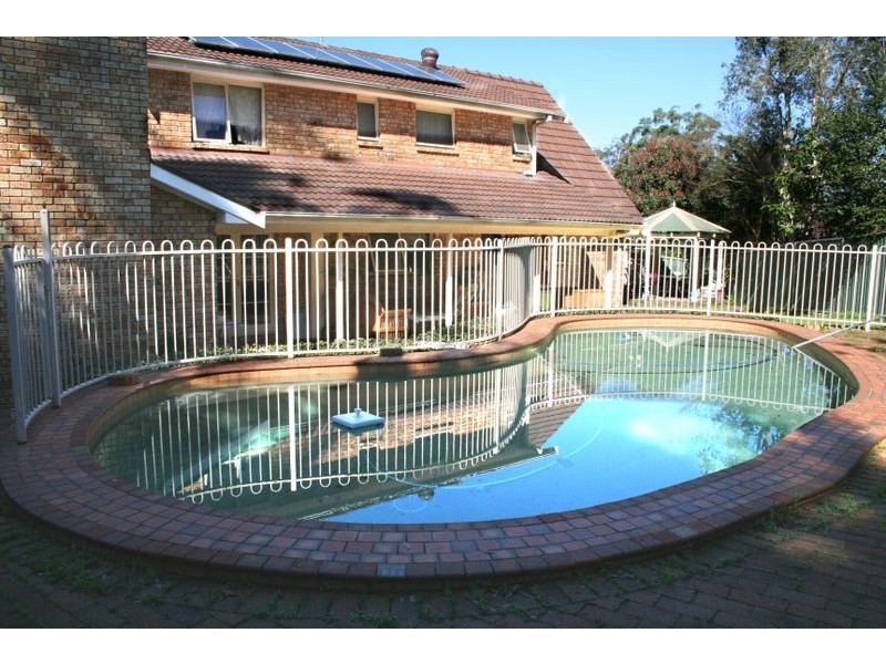 4 Yerriebah Pl, Castle Hill NSW 2154