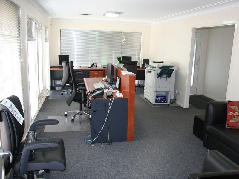 43 Showground Rd, Castle Hill NSW 2154