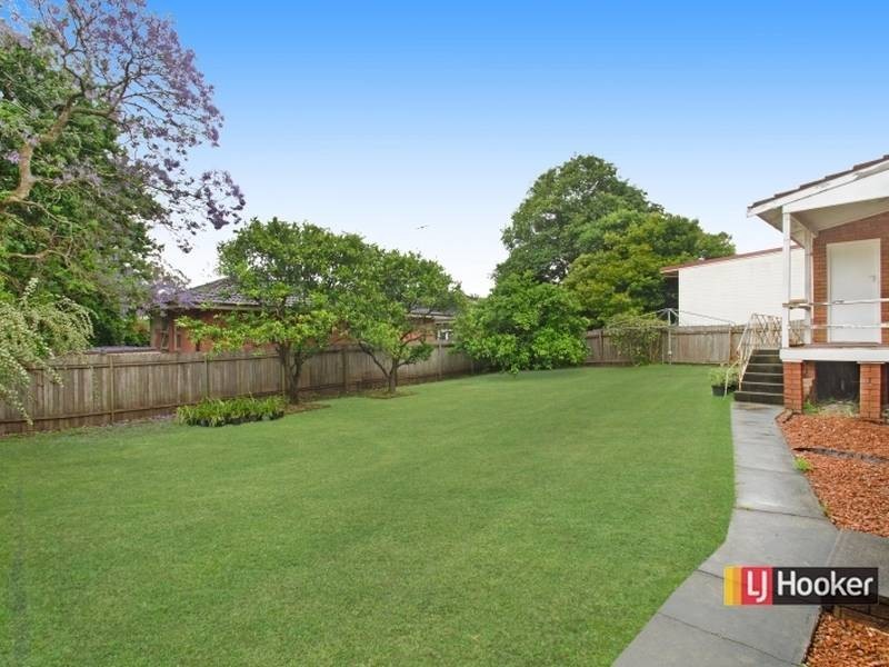 8 Hume Avenue, Castle Hill NSW 2154