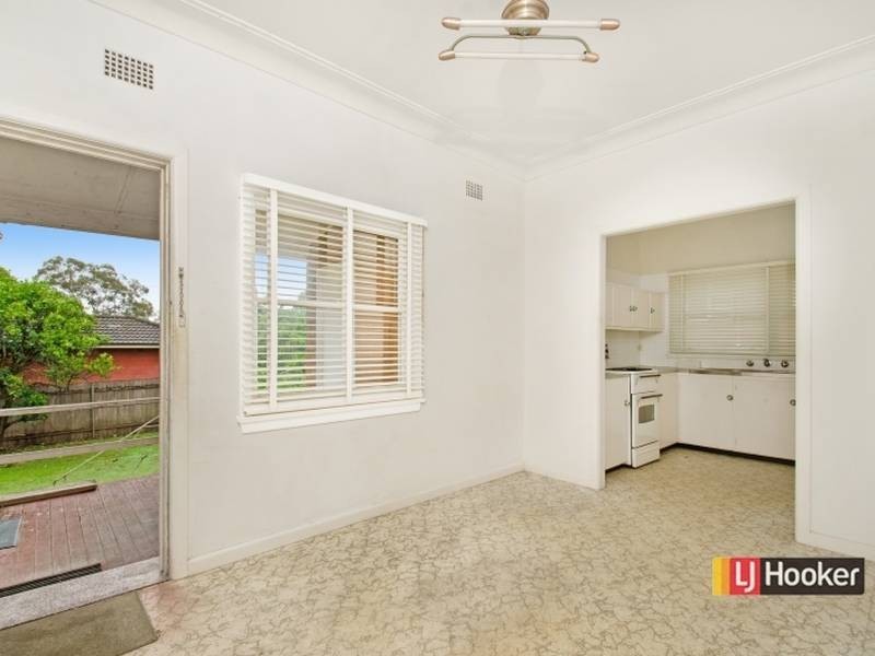 8 Hume Avenue, Castle Hill NSW 2154