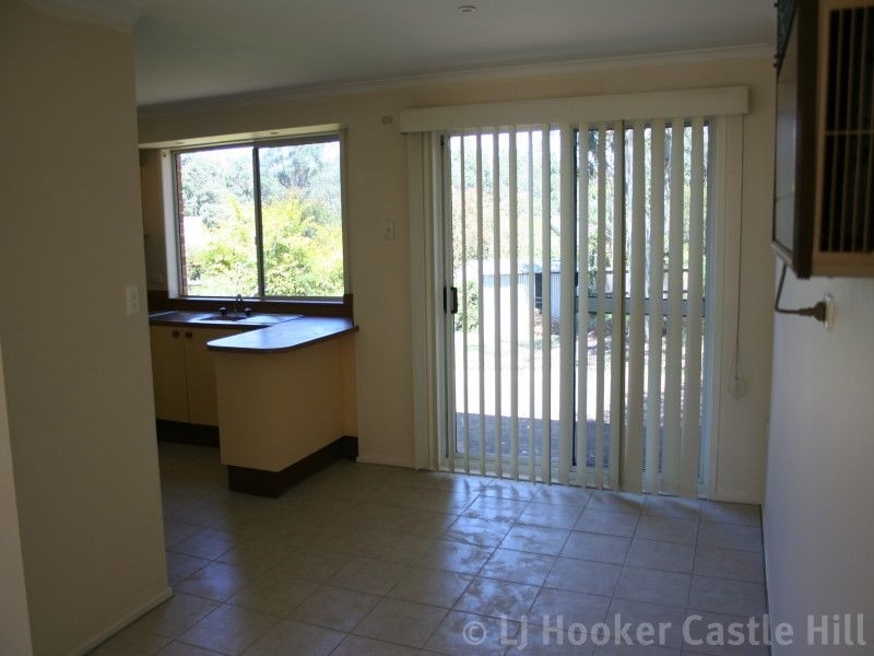 5 Knightsbridge Pl, Castle Hill NSW 2154