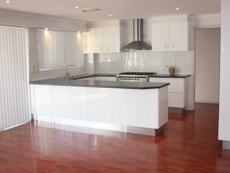 11 Warwick Parade, Castle Hill NSW 2154