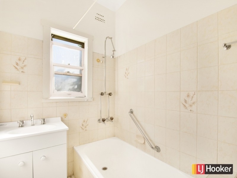 12 Marks Avenue, Seven Hills NSW 2147