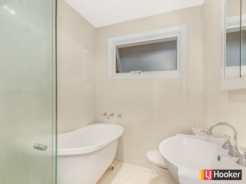 4 Cyril Place, Baulkham Hills NSW 2153