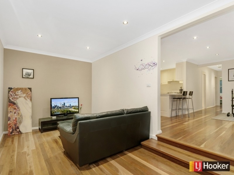4 Cyril Place, Baulkham Hills NSW 2153