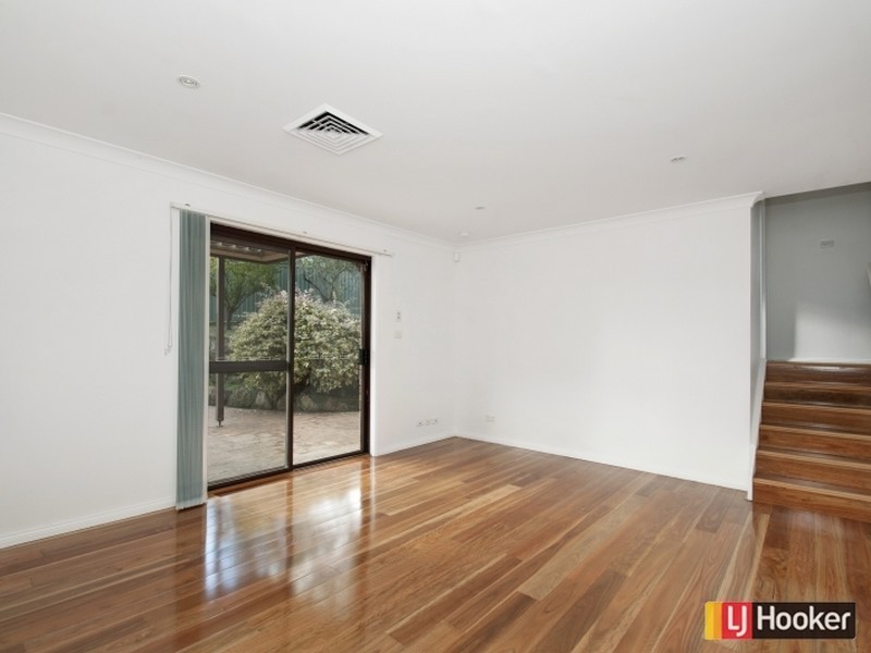 1 Chainmail Crescent, Castle Hill NSW 2154