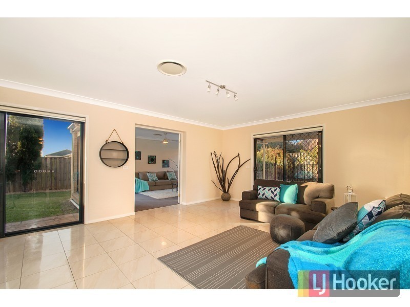 7 Eric Cooper Drive, Castle Hill NSW 2154