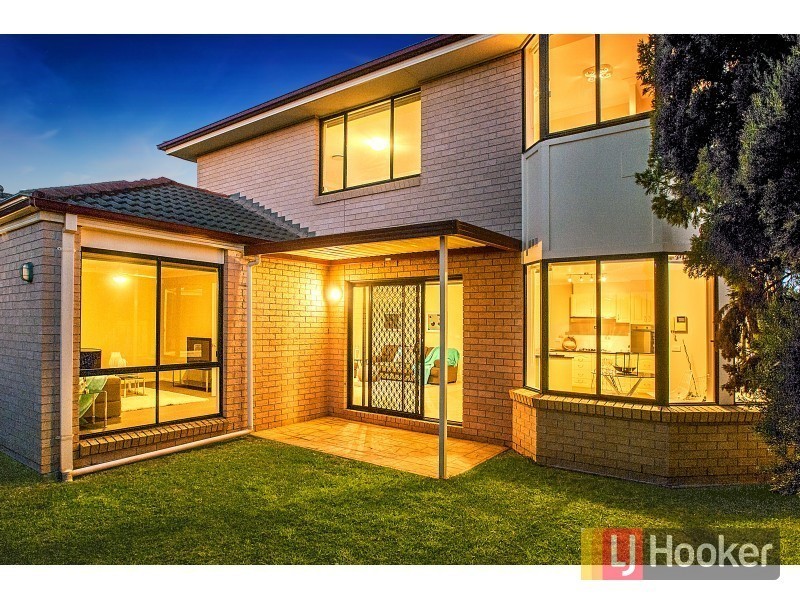 7 Eric Cooper Drive, Castle Hill NSW 2154
