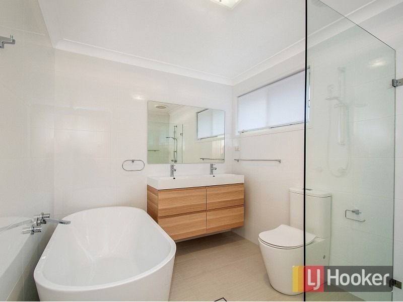 4/16-18 Edward Street, Baulkham Hills NSW 2153